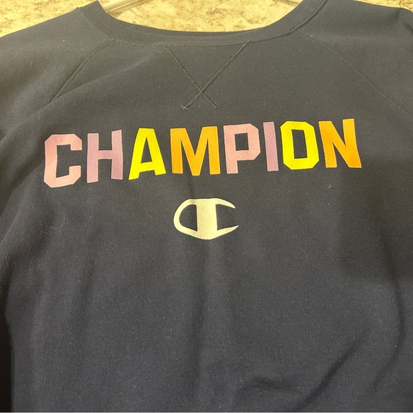 Women’s Champion Crewneck Logo Large - Picture 3 of 8